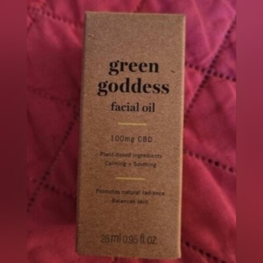 Green Goddess Facial Oil By Avon NWT
